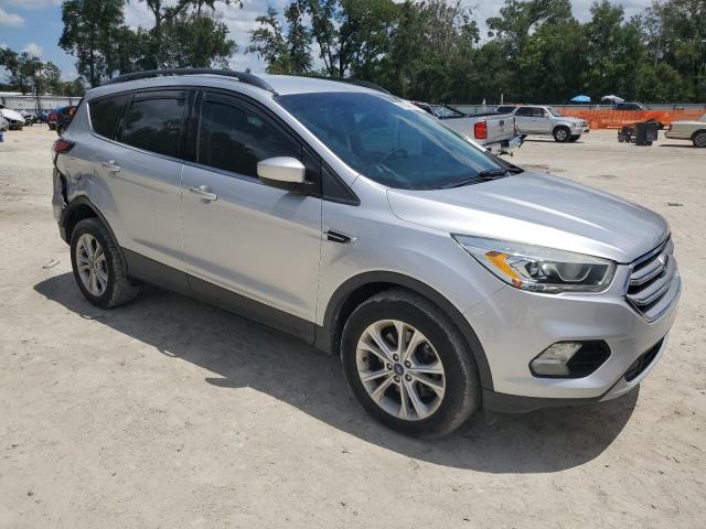 1FMCU0G97HUE45633 - 2017 FORD ESCAPE SE 银色 照片 4