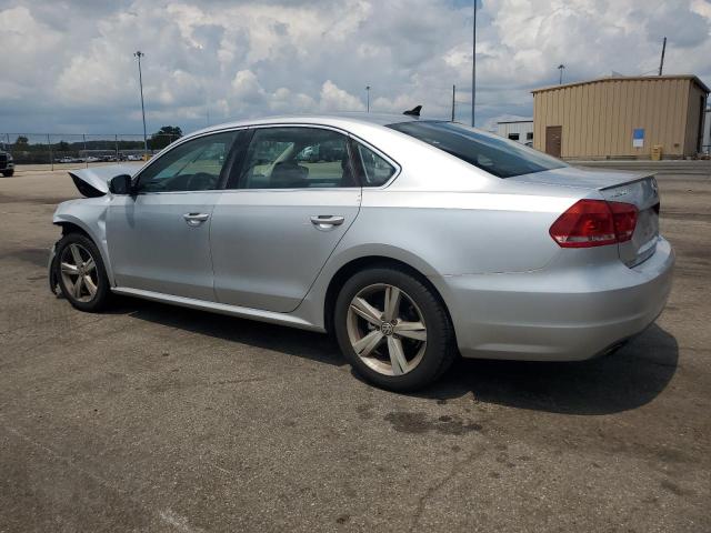 1VWBP7A39DC039290 - 2013 VOLKSWAGEN PASSAT SE ვერცხლისფერი ფოტო 2