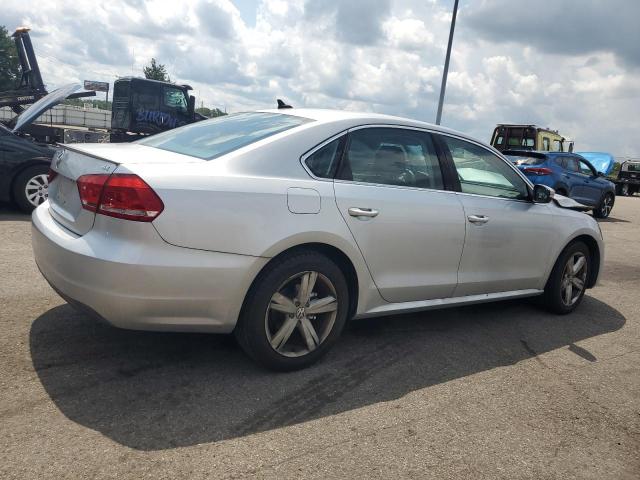 1VWBP7A39DC039290 - 2013 VOLKSWAGEN PASSAT SE ვერცხლისფერი ფოტო 3