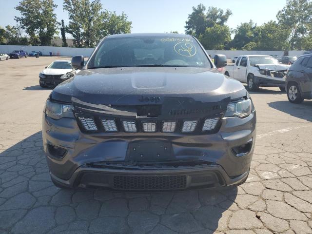 1C4RJFAG7HC895287 - 2017 JEEP GRAND CHEROKEE LAREDO GRAY photo 5