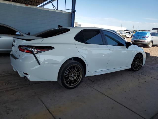 4T1G11AK8PU171143 - 2023 TOYOTA CAMRY SE NIGHT SHADE WHITE photo 3