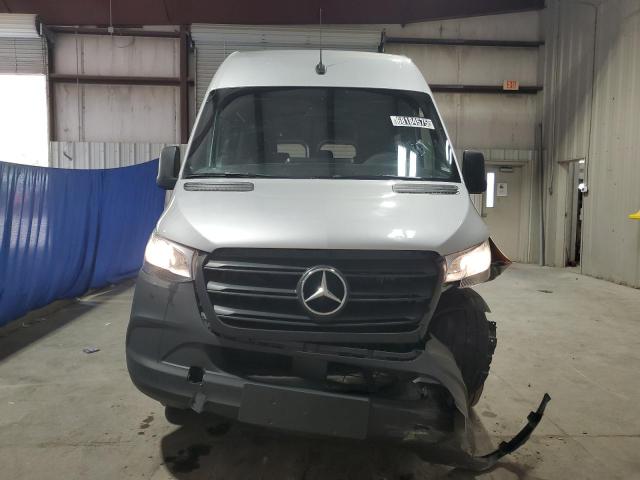 W1Z4KFHYXRP710933 - 2024 MERCEDES-BENZ SPRINTER 2500 SILVER photo 5