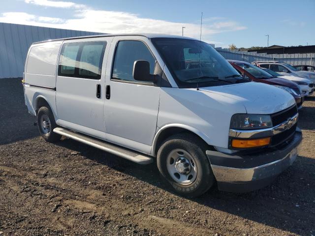 1GCWGAFG8J1907445 - 2018 CHEVROLET EXPRESS G2 白色 照片 4