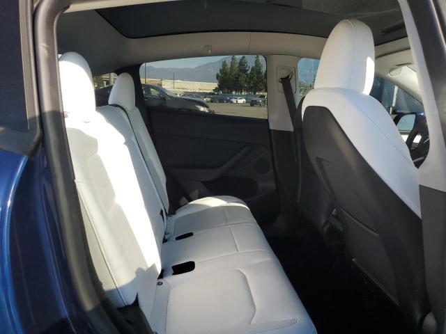 7SAYGDEE2PF889327 - 2023 TESLA MODEL Y Blau Foto 11