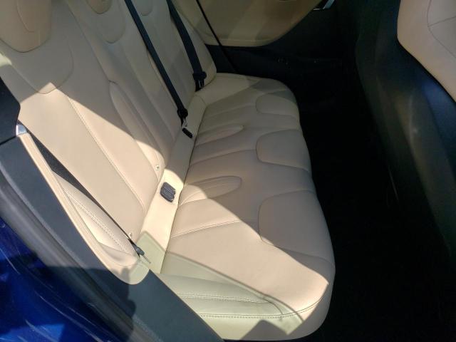 5YJSA1E21GF168442 - 2016 TESLA MODEL S ლურჯი ფოტო 10