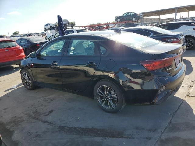 3KPF24AD8PE650502 - 2023 KIA FORTE LX BLACK photo 2