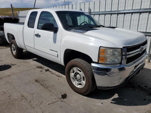 1GC2KXCG7BZ143112 - 2011 CHEVROLET SILVERADO K2500 HEAVY DUTY LT WHITE photo 4