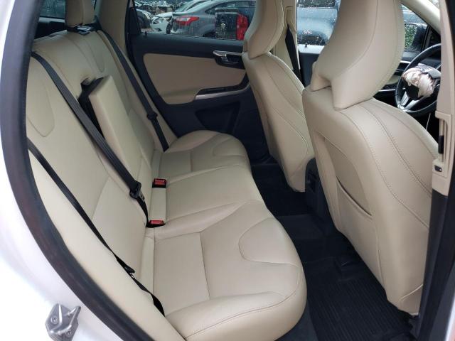 YV440MRR5H2166327 - 2017 VOLVO XC60 T5 DYNAMIC თეთრი ფოტო 11