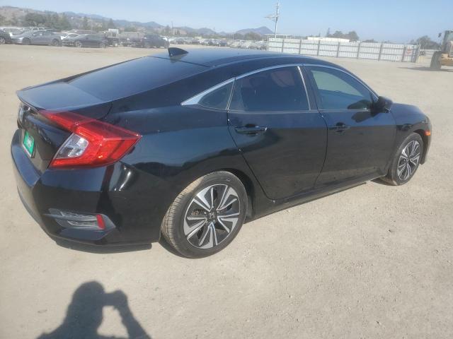 JHMFC1F30JX040949 - 2018 HONDA CIVIC EX BLACK photo 3