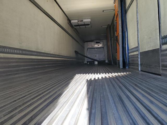 1UYVS2483FU133205 - 2015 UTILITY VS2RA WHITE photo 6