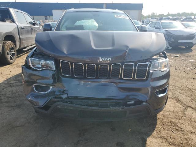 1C4RJFAG4JC421450 - 2018 JEEP GRAND CHEROKEE LAREDO 灰色 照片 5