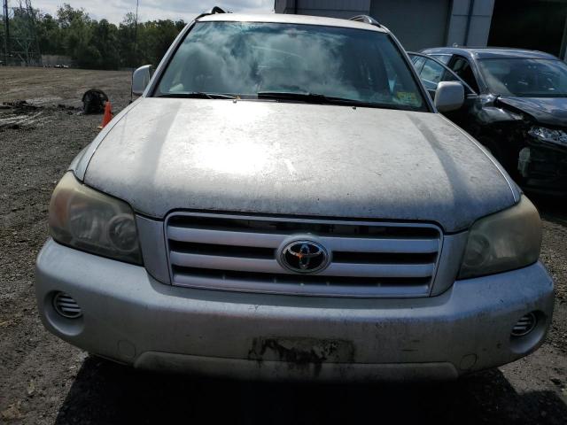 JTEGD21A340081406 - 2004 TOYOTA HIGHLANDER SILVER photo 5