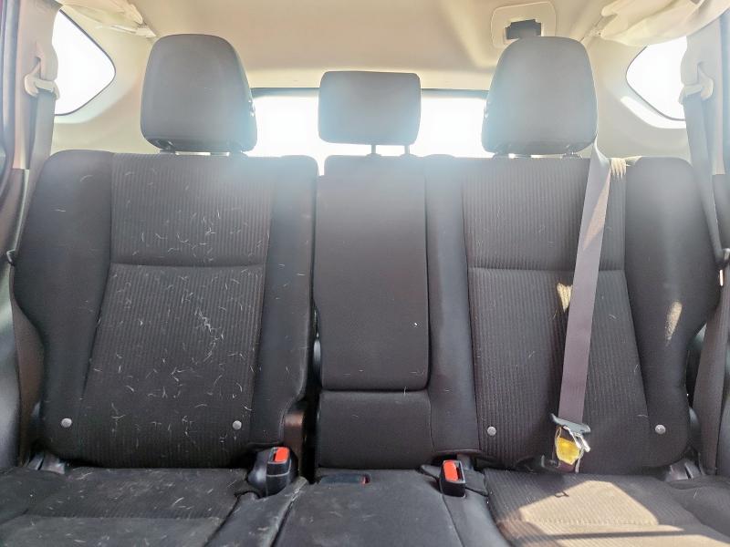 JTMZFREV3GJ098671 - 2016 TOYOTA RAV4 LE 红色 照片 10