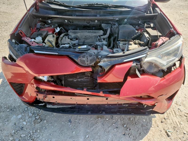 JTMZFREV3GJ098671 - 2016 TOYOTA RAV4 LE 红色 照片 12