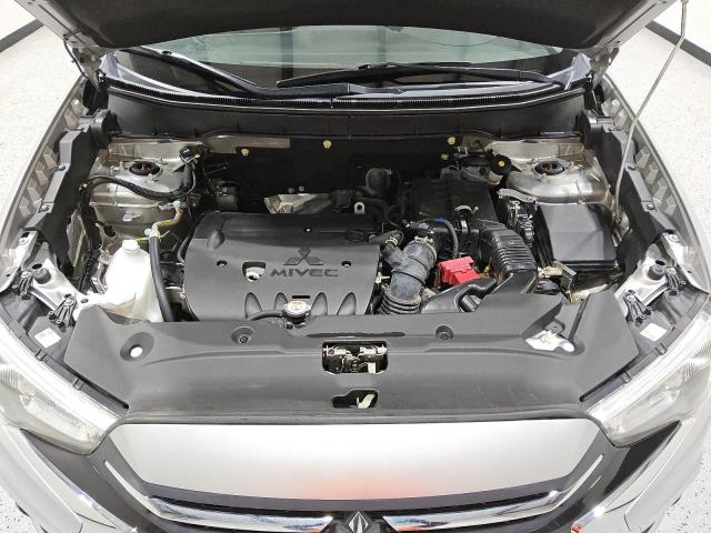 JA4AP3AUXKU032320 - 2019 MITSUBISHI OUTLANDER ES فضي صورة 12