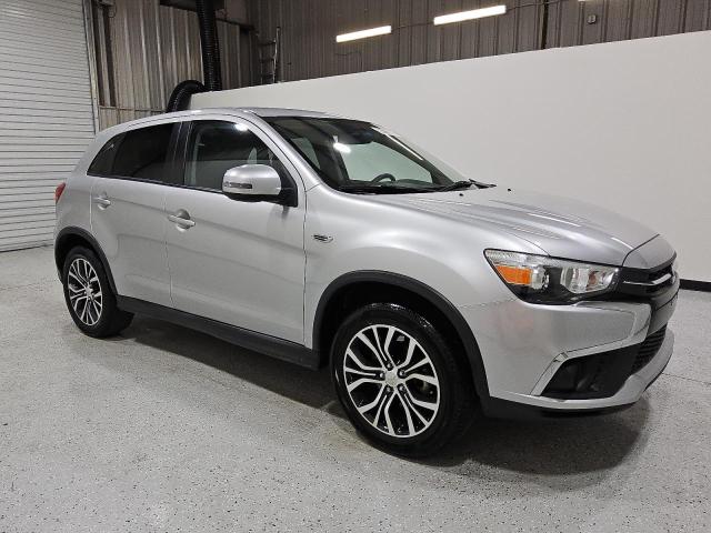 JA4AP3AUXKU032320 - 2019 MITSUBISHI OUTLANDER ES فضي صورة 4