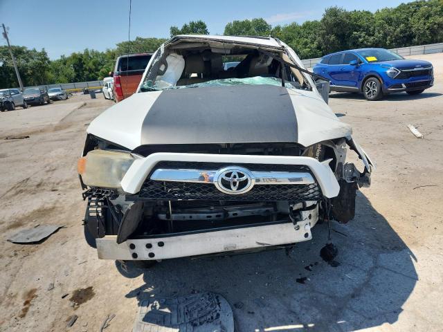 JTEZU5JR8D5056715 - 2013 TOYOTA 4RUNNER SR5 ორფეროვანი ფოტო 5