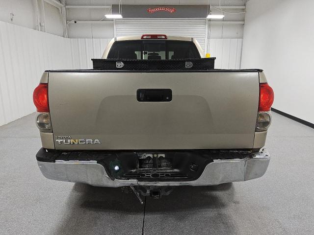 5TFRV541X7X004146 - 2007 TOYOTA TUNDRA DOUBLE CAB SR5 GOLD photo 6