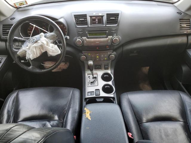 5TDJK3EH1AS037961 - 2010 TOYOTA HIGHLANDER SE SILVER photo 8