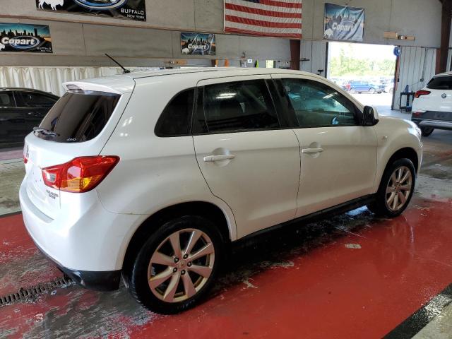 4A4AR3AU9FE031944 - 2015 MITSUBISHI OUTLANDER ES WHITE photo 3