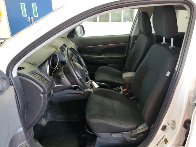 4A4AR3AU9FE031944 - 2015 MITSUBISHI OUTLANDER ES WHITE photo 7
