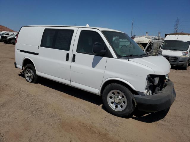 1GCSGAFX1E1158699 - 2014 CHEVROLET EXPRESS G1 WHITE photo 4