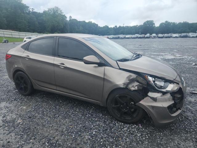 KMHCT4AE2DU445744 - 2013 HYUNDAI ACCENT GLS Бежевий фото 4