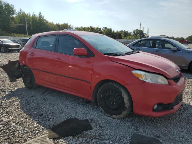 2T1KU4EE6CC882228 - 2012 TOYOTA MATRIX RED photo 4