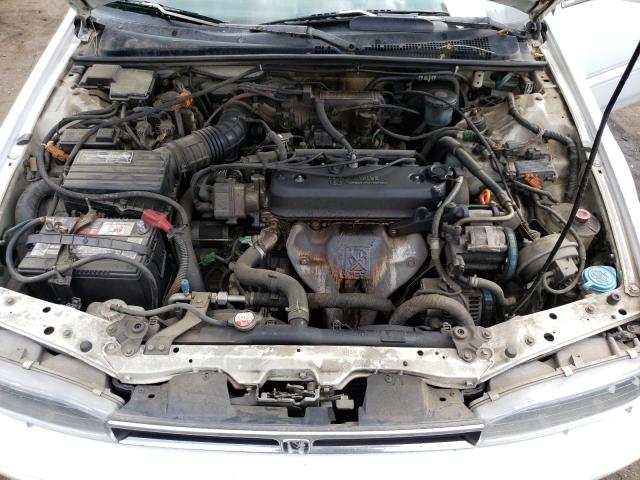 1HGCB7699PA092320 - 1993 HONDA ACCORD 10TH ANNIVERSARY WHITE photo 11