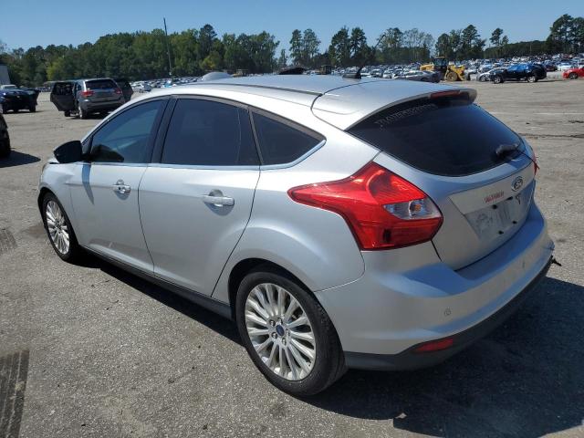 1FAHP3N26CL330339 - 2012 FORD FOCUS TITANIUM SILVER photo 2