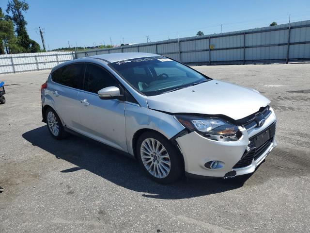 1FAHP3N26CL330339 - 2012 FORD FOCUS TITANIUM SILVER photo 4