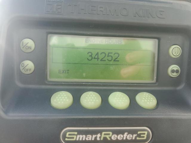 1UYVS2480FU171104 - 2015 UTILITY VS2RA WHITE photo 8