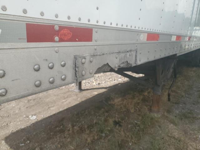 1UYVS2480FU171104 - 2015 UTILITY VS2RA WHITE photo 9