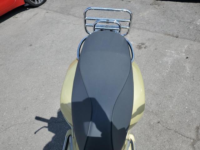 ZAPMA39M2M5202478 - 2021 VESPA SCOOTER GREEN photo 6