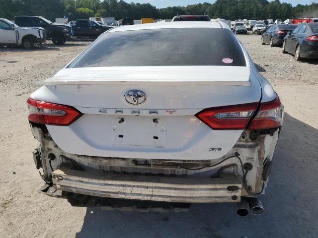 4T1B11HK6JU572598 - 2018 TOYOTA CAMRY L WHITE photo 6