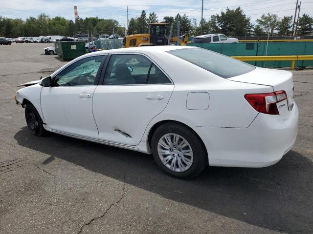 4T4BF1FK5DR325670 - 2013 TOYOTA CAMRY L WHITE photo 2