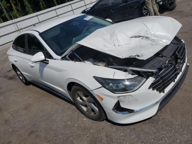 5NPEG4JA8NH134801 - 2022 HYUNDAI SONATA SE WHITE photo 4