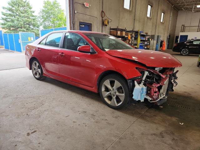 4T1BK1FK4DU537059 - 2013 TOYOTA CAMRY SE წითელი ფოტო 4