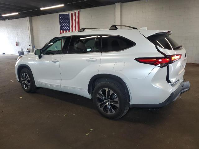5TDGZRBH7NS172848 - 2022 TOYOTA HIGHLANDER XLE Blanc photo 2