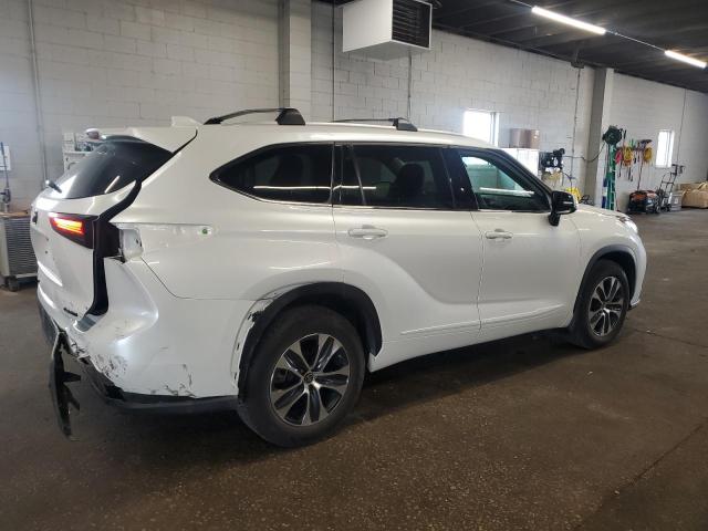 5TDGZRBH7NS172848 - 2022 TOYOTA HIGHLANDER XLE Blanc photo 3