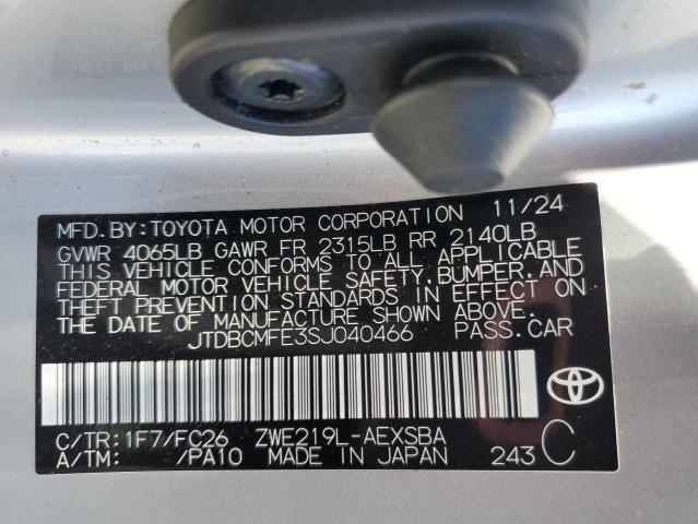 JTDBCMFE3SJ040466 - 2025 TOYOTA COROLLA LE Silber Foto 13