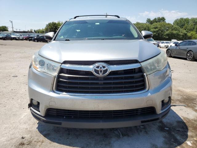 5TDKKRFHXGS163931 - 2016 TOYOTA HIGHLANDER XLE SILVER photo 5