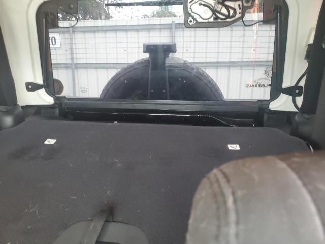 1J4AA5D19BL638812 - 2011 JEEP WRANGLER SAHARA Qara foto 10