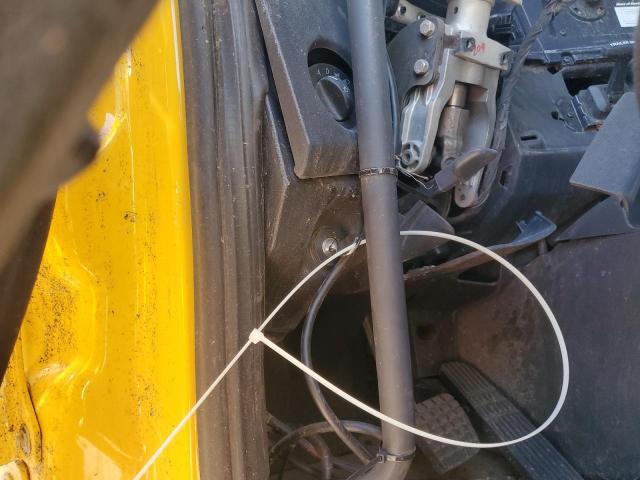 3AKJHHDR5RSUN1292 - 2024 FREIGHTLINER CASCADIA 1 YELLOW photo 5