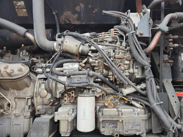 1UYVS2487BM020805 - 2011 UTILITY VS2RA WHITE photo 10