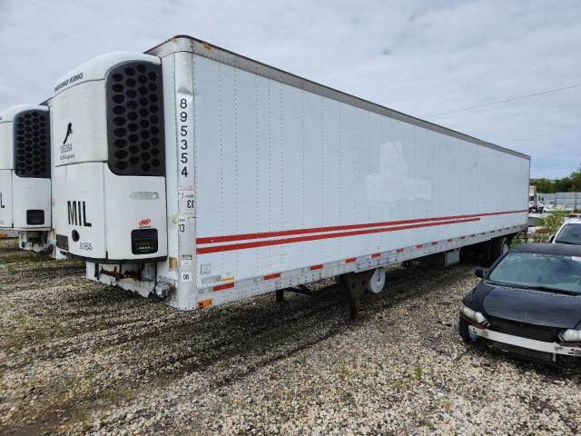 1UYVS2487BM020805 - 2011 UTILITY VS2RA WHITE photo 2