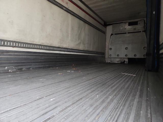 1UYVS2487BM020805 - 2011 UTILITY VS2RA WHITE photo 5