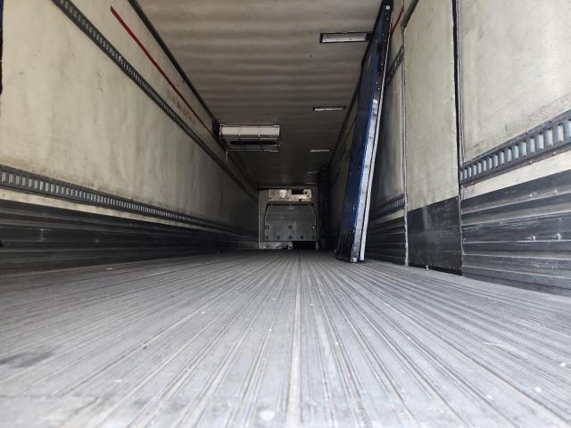 1UYVS2487BM020805 - 2011 UTILITY VS2RA WHITE photo 6