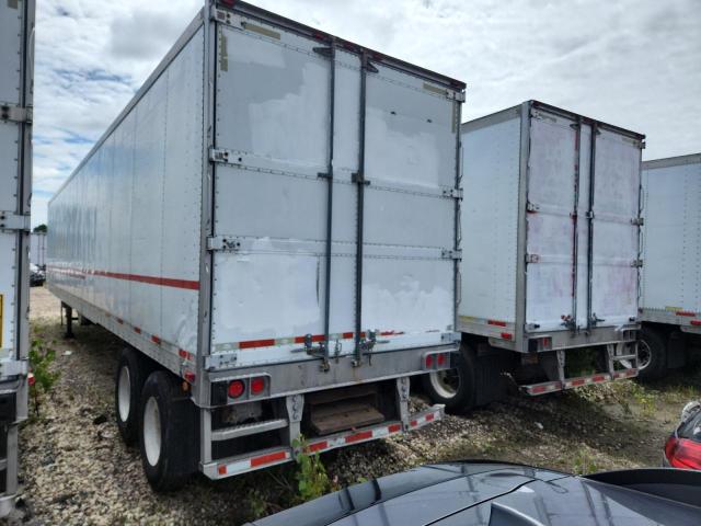 1UYVS248XBM020801 - 2011 UTILITY VS2RA WHITE photo 3