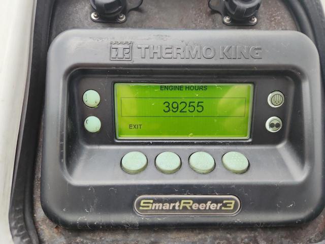 1UYVS248XBM020801 - 2011 UTILITY VS2RA WHITE photo 8